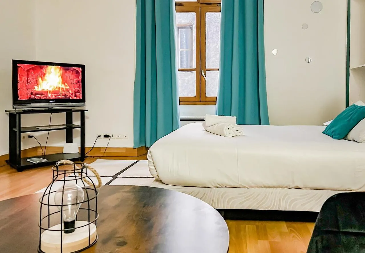 Jasmine Suite Vieille Ville Annecy France